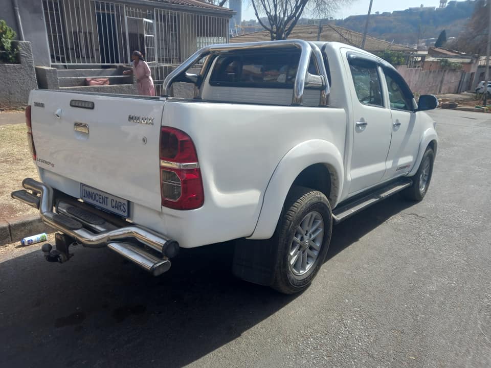 2015 TOYOTA HILUX 2.5 D4D DIESEL, LEGEND 45, DOUBLE CAB, MANUAL, WHITE COLOR, 110000KM