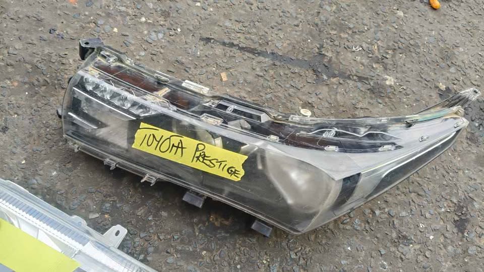 Toyota Prestige headlight - Private Seller Toyota Prestige headlight - Private Seller