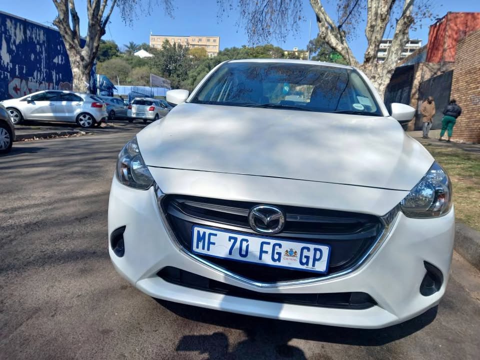 2017 Mazda 2 SkyActive Hatchback 1.5 Petrol, Manual, White, 78000kms