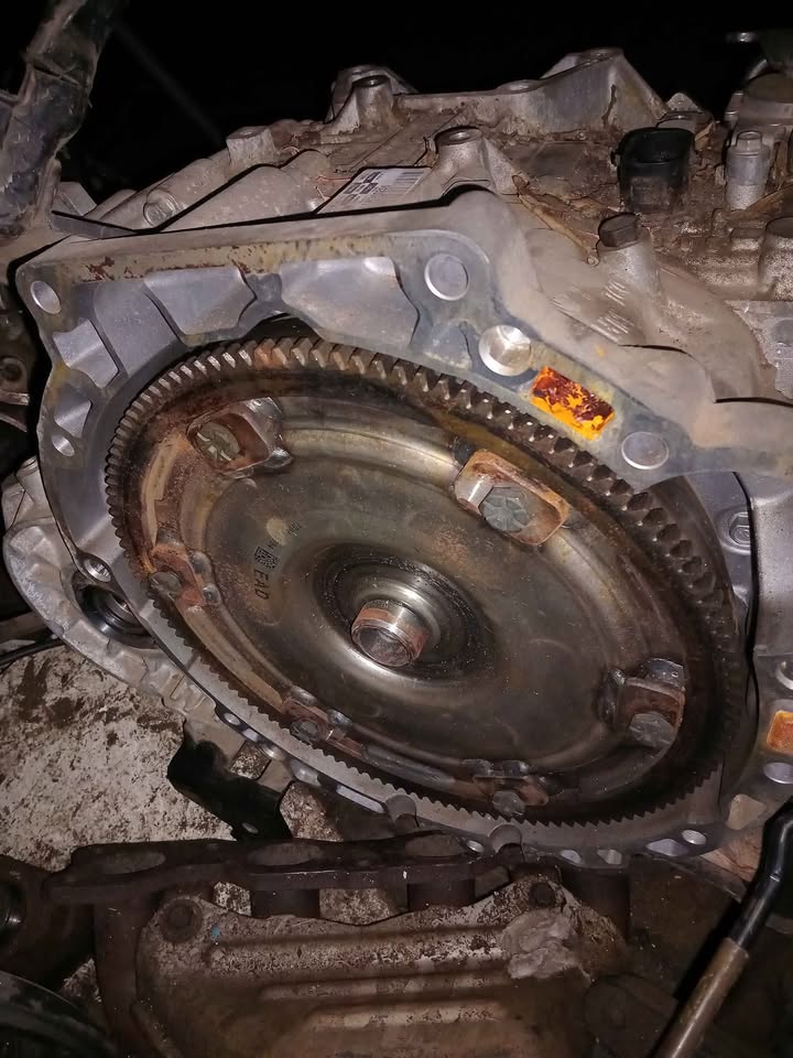 Hyundai Tucson petrol automatic gear box transmission 4x4 - Private Seller Hyundai Tucson petrol automatic gear box transmission 4x4 - Private Seller