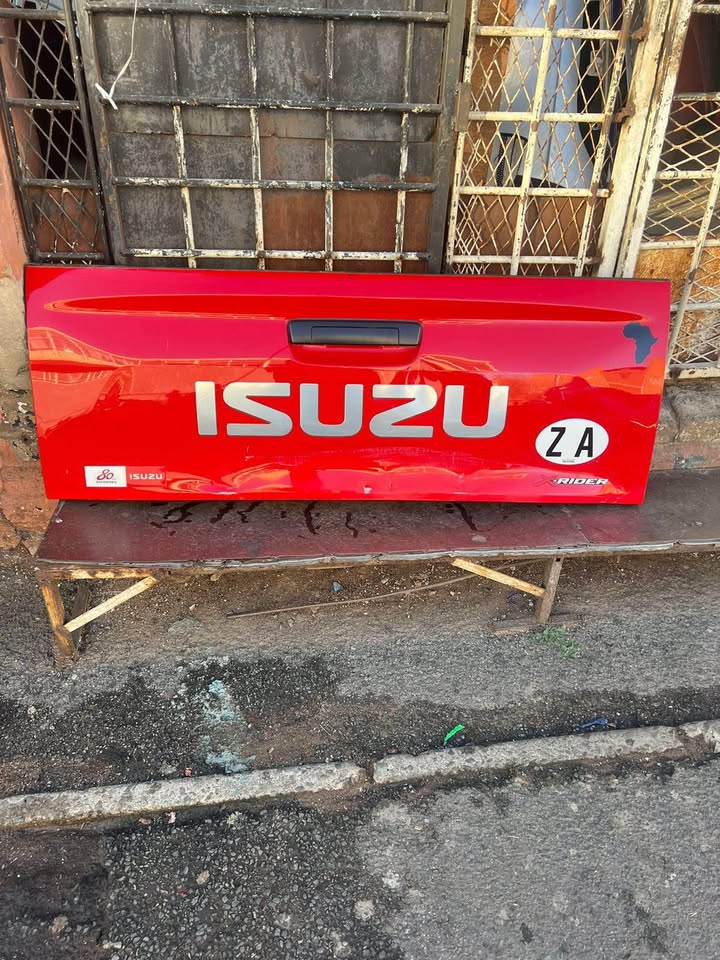 Isuzu D-Max X-Rider tailgate - Private Seller