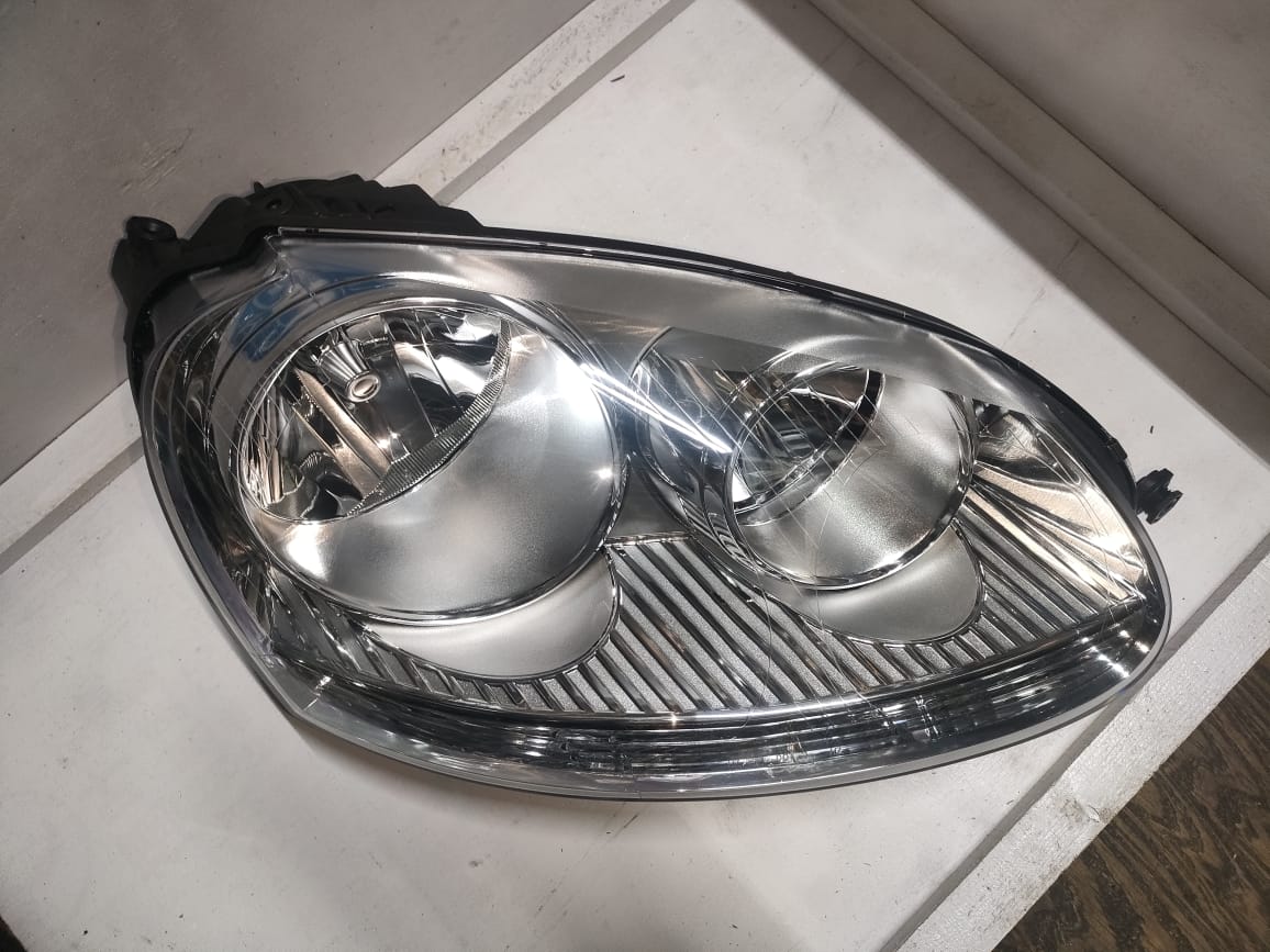 BRAND NEW HEADLIGHTS FOR VW JETTA 5 & GOLF 5 AVAILABLE - Private Seller BRAND NEW HEADLIGHTS FOR VW JETTA 5 & GOLF 5 AVAILABLE - Private Seller