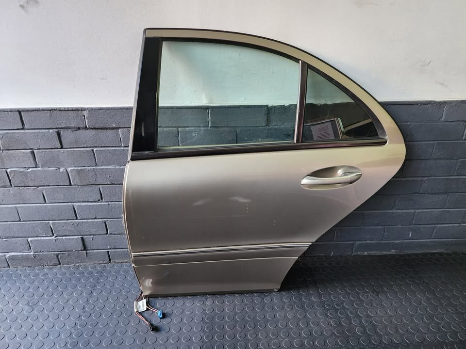 MERCEDES W203 DOORS - OEM