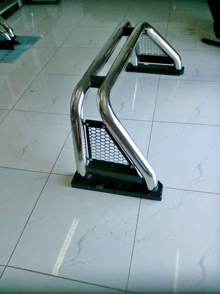 Roll bars for ranger, Hilux, Isuzu and other cars - Private Seller