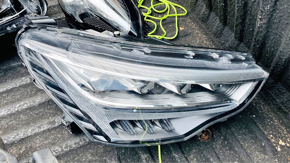 GWM HAVAL JOLION HEADLIGHT - Private Seller GWM HAVAL JOLION HEADLIGHT - Private Seller