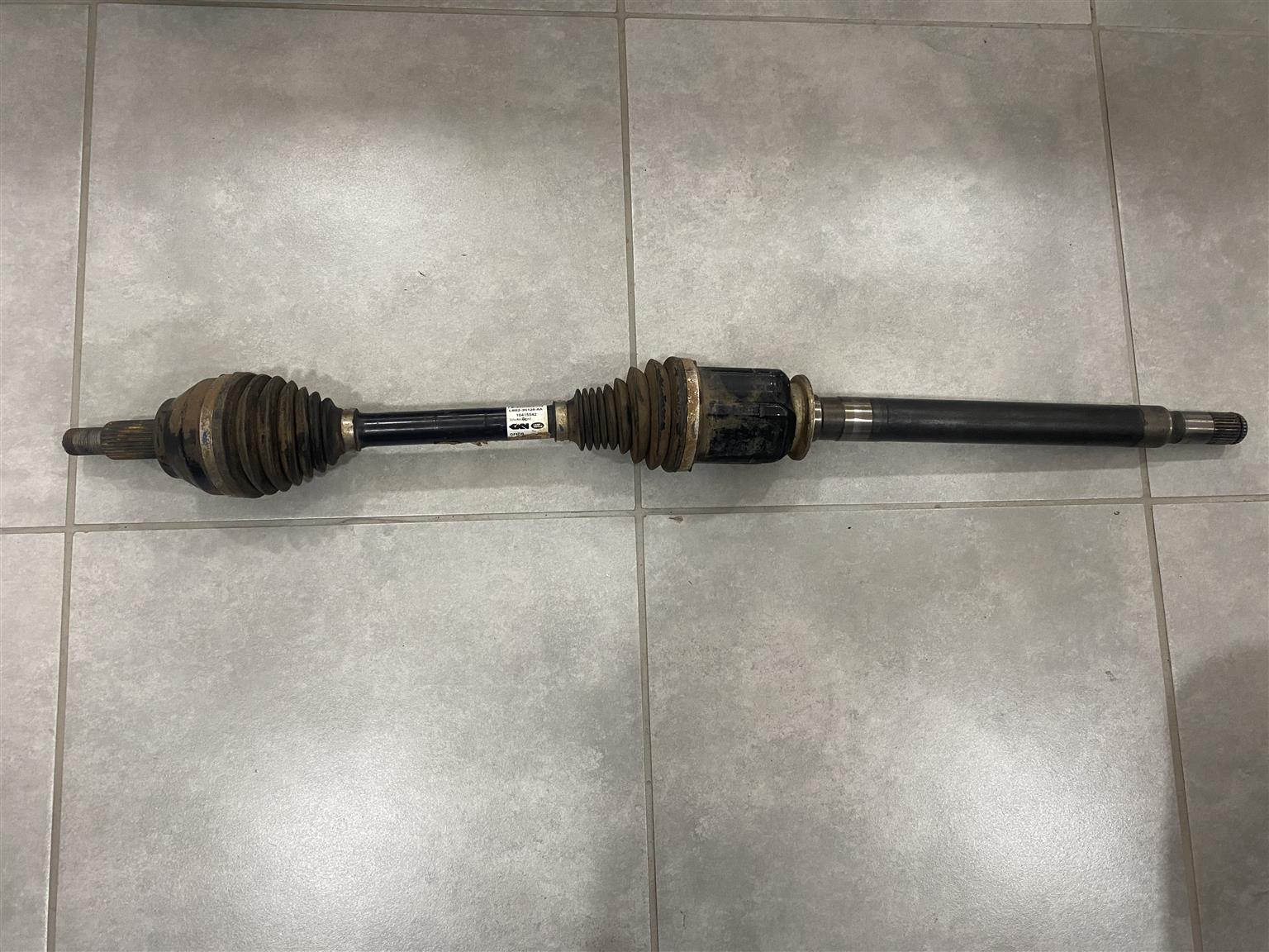 2023 LAND ROVER DEFENDER DRIVE SHAFT RIGHT SIDE FOR SALE. IN PRISTINE CONDITION - Private Seller 2023 LAND ROVER DEFENDER DRIVE SHAFT RIGHT SIDE FOR SALE. IN PRISTINE CONDITION - Private Seller