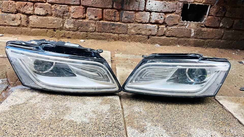 Audi Q5 8R Headlight 2008/17 - Private Seller Audi Q5 8R Headlight 2008/17 - Private Seller