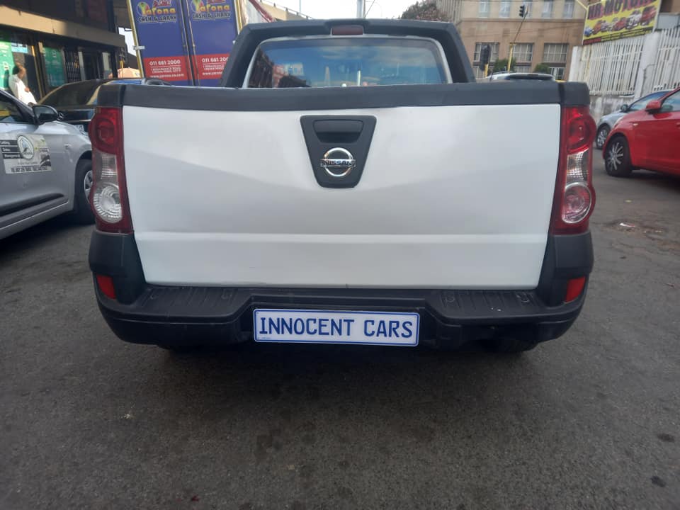 2017 NP200 1.6 PETROL, MANUAL TRANSMISSION, WHITE COLOUR, MILEAGE 87000KM
