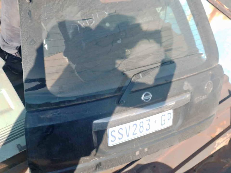 Nissan xtrail Bootlid - Private Seller Nissan xtrail Bootlid - Private Seller