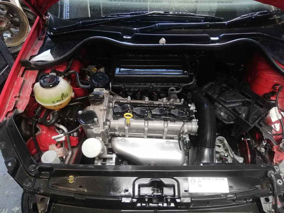 Polo vivo 1.6 breaking for spares