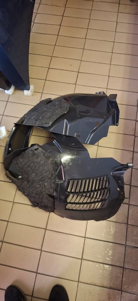 2019 RANGE ROVER VELAR FENDER LINER AVAILABLE FOR SALE - Private Seller