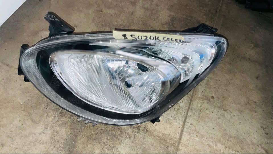 Toyota Vitz headlight - Private Seller Toyota Vitz headlight - Private Seller