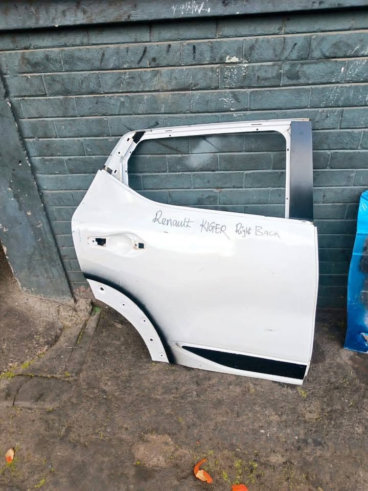 Renault kiger Right back Door - Private Seller Renault kiger Right back Door - Private Seller