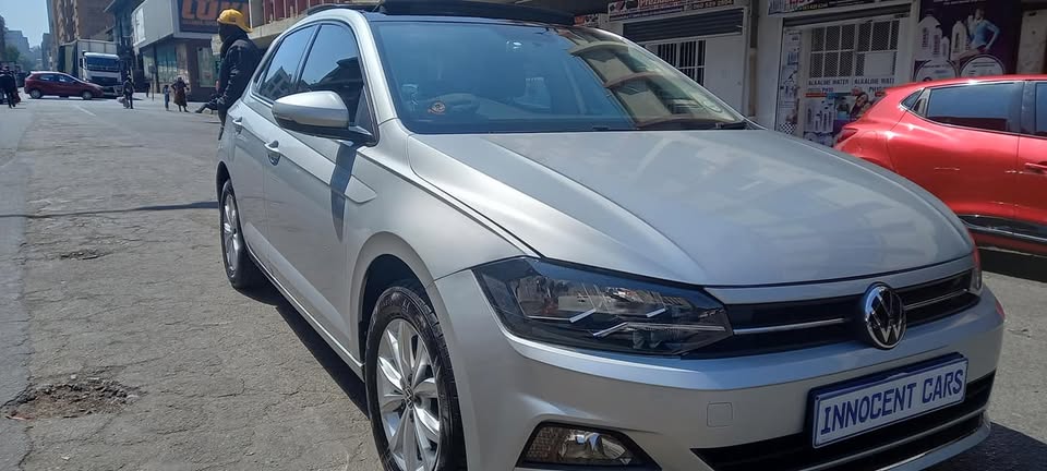 2021 VW POLO 8Tsi 1.0 SILVER COLOUR,  32000KM, EXCELLENT CONDITION ACCIDENT FREE