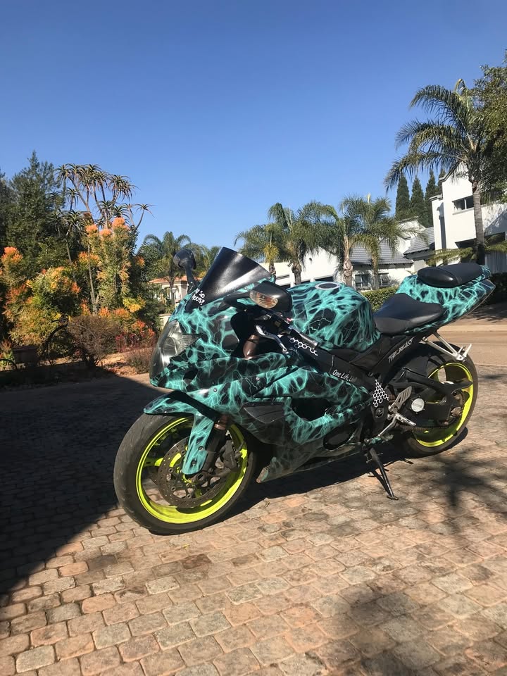 2006 Suzuki GSXR 1000 - Private Seller 2006 Suzuki GSXR 1000 - Private Seller
