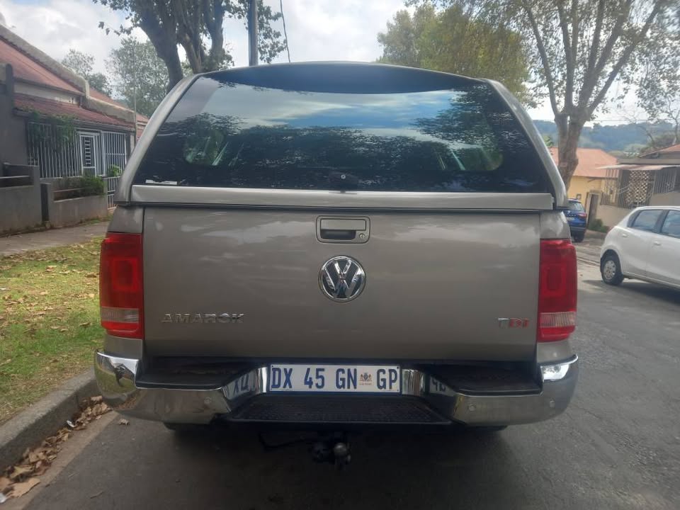 2016 VW Amarok Double Cab 2.0 Tdi Diesel Automatic 4x4, Gold