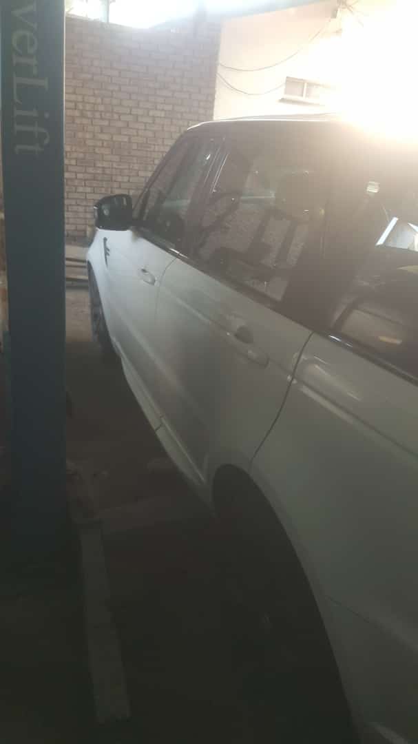 2016 Range Rover Sport 3.0 SDV6 SE Spares - White in colour