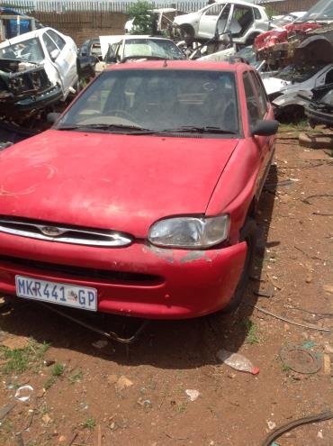 Stripping Ford Escourt Station Wagon 1998 for Spares - Private Seller