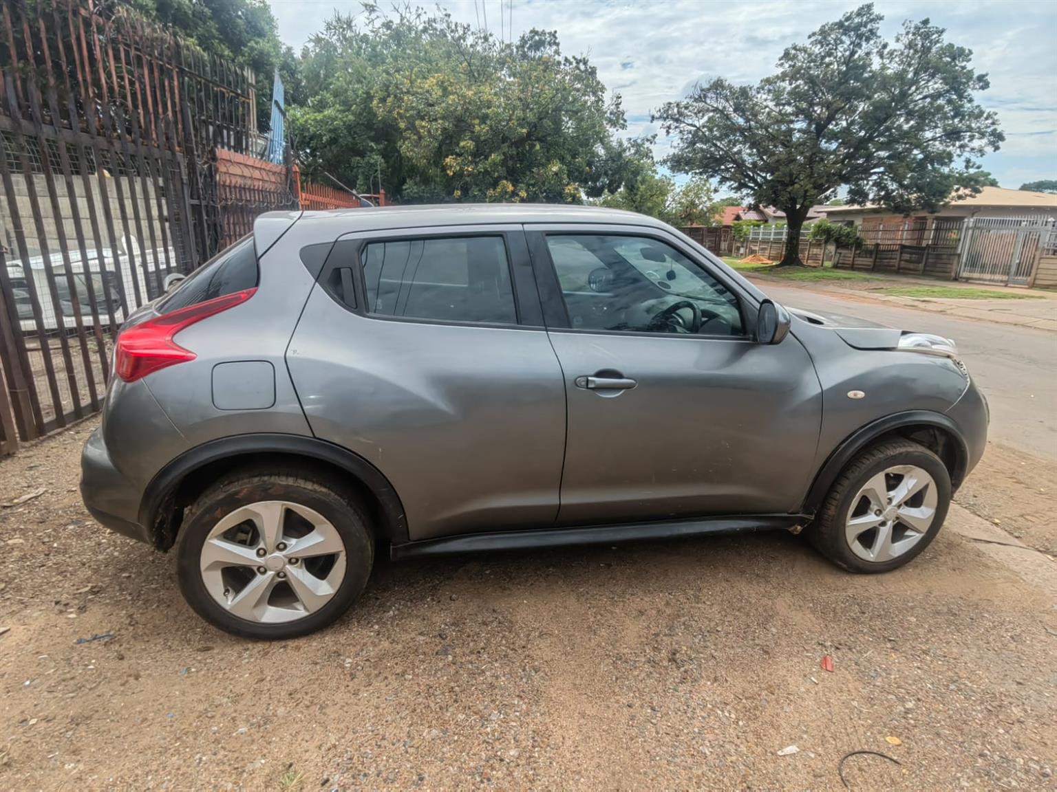 Stripping for Spares - Nissan Juke 1.6 2005 petrol manual HR16