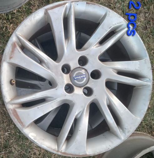 VOLVO V40 18-INCH RIM (2012-2024) - Private Seller VOLVO V40 18-INCH RIM (2012-2024) - Private Seller