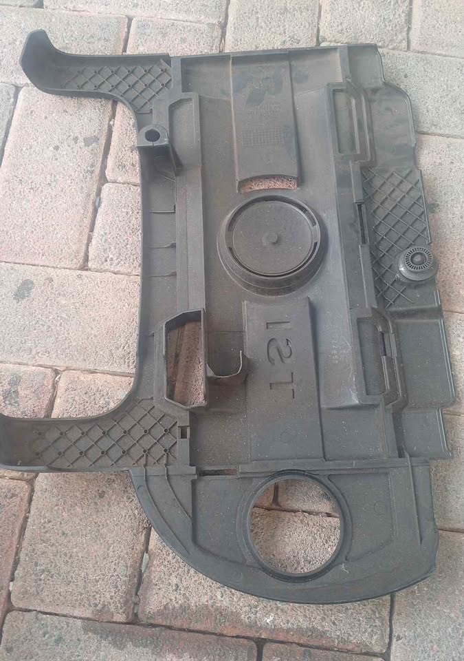 Volkswagen polo tsi engine cover - Private Seller