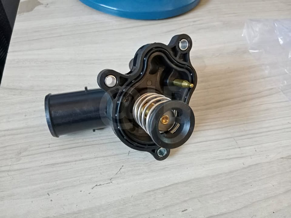 Thermostat | Jeep Grand Cherokee | 2018 3.6 - Jeep Engine Part - Private Seller Thermostat | Jeep Grand Cherokee | 2018 3.6 - Jeep Engine Part - Private Seller