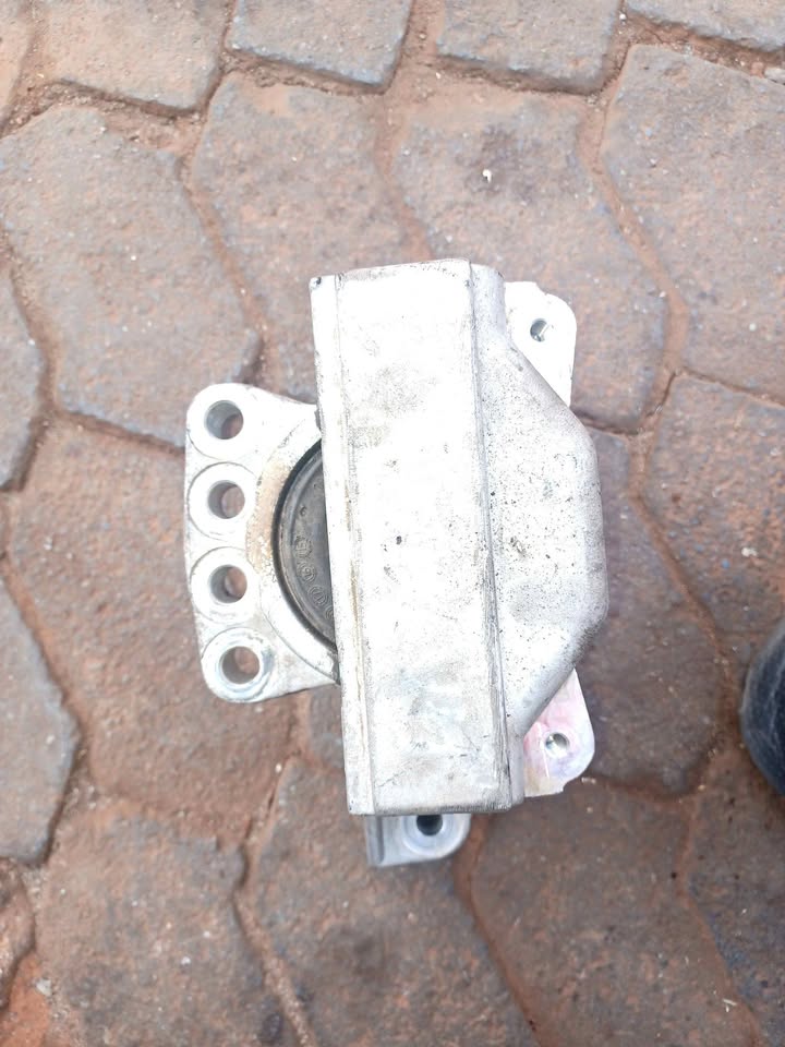 Haval H6 Engine Mounting for Sale - Private Seller Haval H6 Engine Mounting for Sale - Private Seller