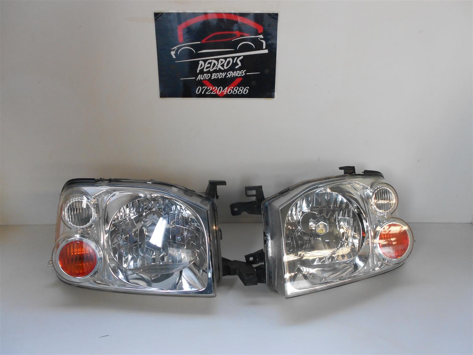 Nissan NP300 Headlight Set - Private Seller Nissan NP300 Headlight Set - Private Seller