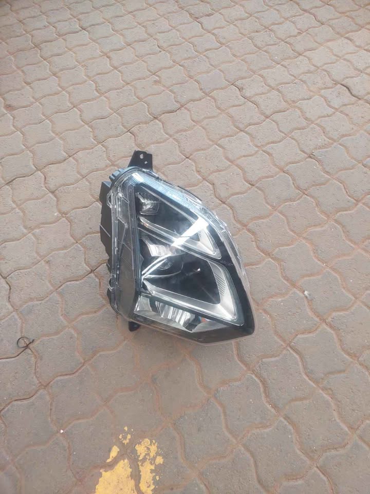 Cherry omoda c5 xenon headlight right side - Private Seller Cherry omoda c5 xenon headlight right side - Private Seller
