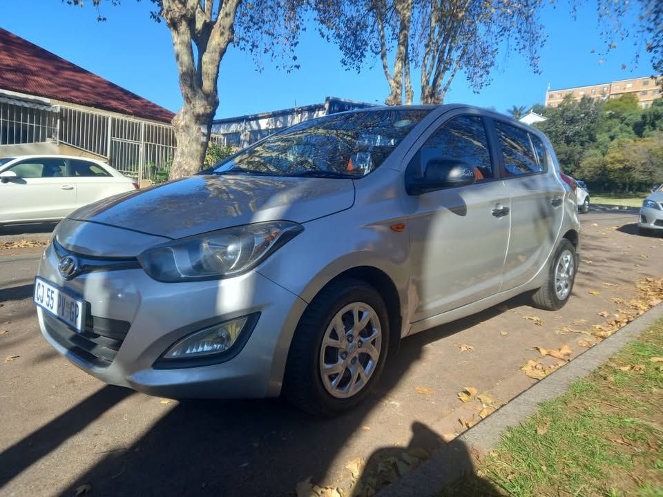 2013 Hyundai i20 1.2 Petrol, Manual, Silver,