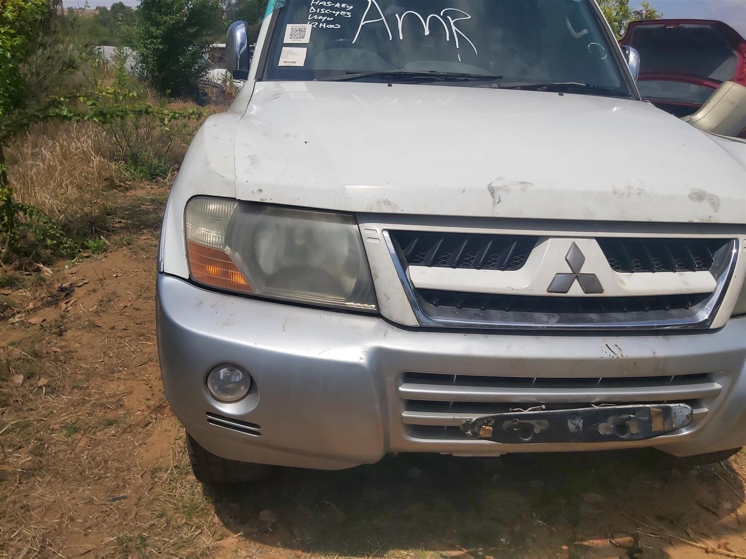 Body on wheels Mitsubishi pajero 3.2 - Private Seller