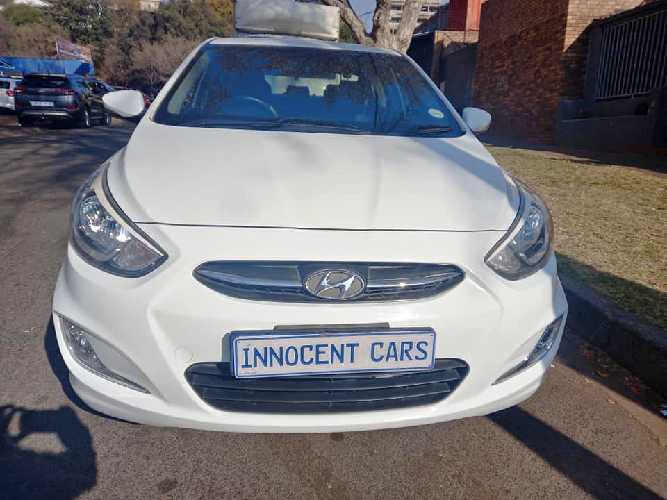 2017 HYUNDAI ACCENT SEDAN 1.6 ENGINE PETROL, MANUAL, WHITE COLOR, MILEAGE 68000KMS 2017 HYUNDAI ACCENT SEDAN 1.6 ENGINE PETROL, MANUAL, WHITE COLOR, MILEAGE 68000KMS