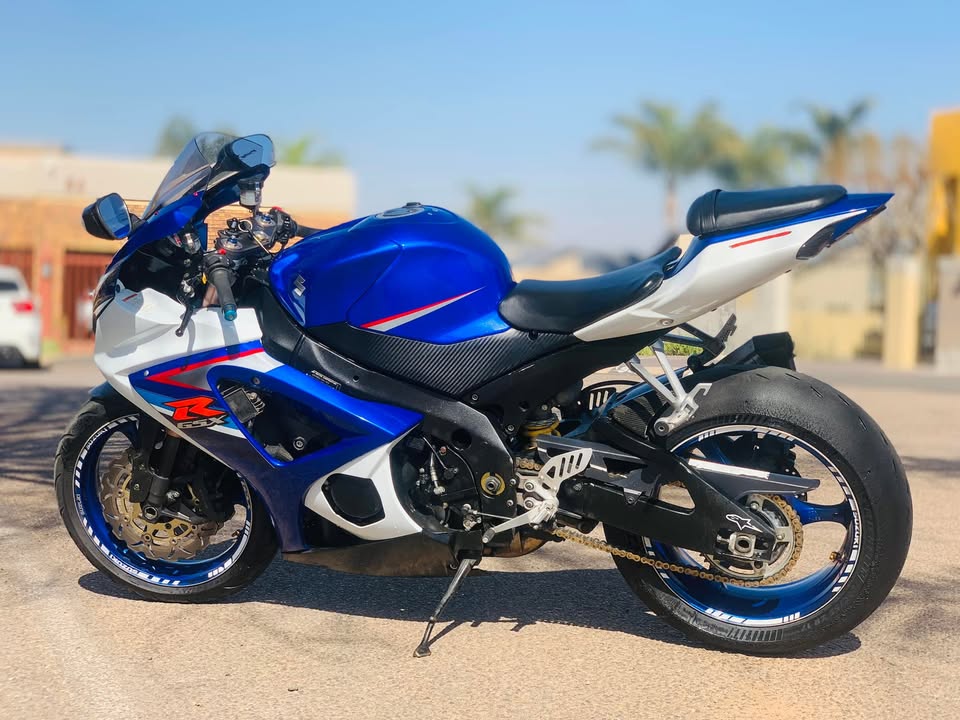 SUZUKI GSXR 1000 K7 - Private Seller