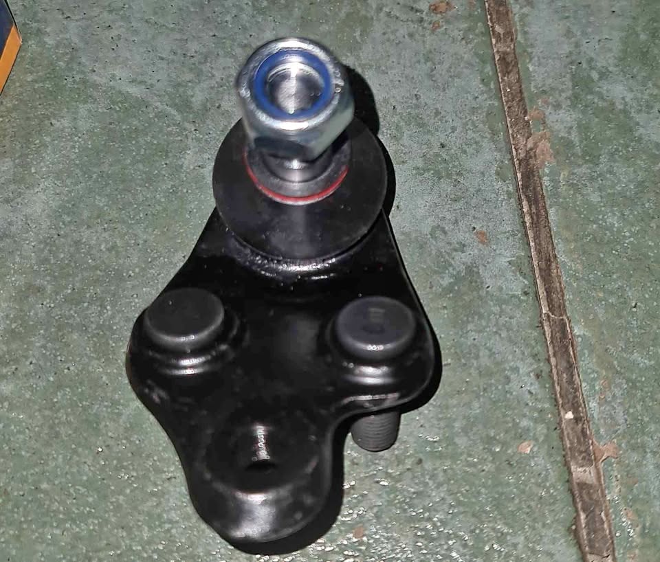 Toyota conquest 1988-2000 lower ball joint - Private Seller Toyota conquest 1988-2000 lower ball joint - Private Seller