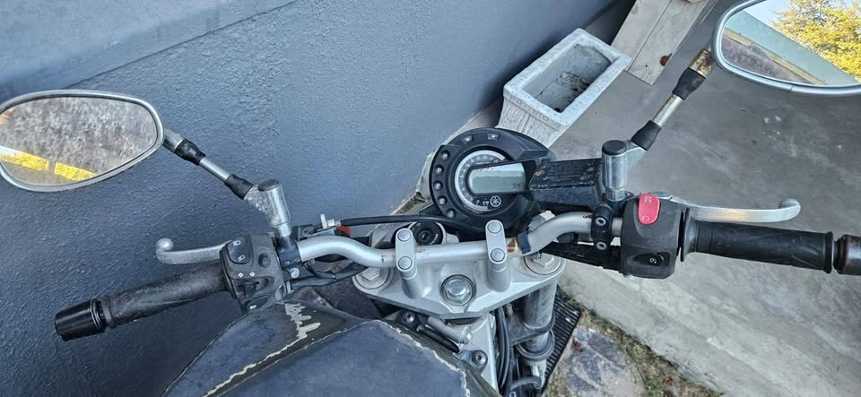 2x yamha FZ 600 - Private Seller 2x yamha FZ 600 - Private Seller