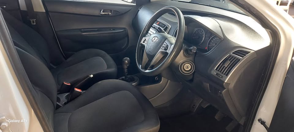 Hyundia i120 1.4 Manual petrol
