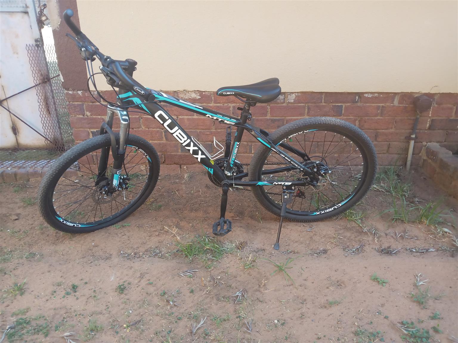 Cubixx mountain bike store for sale