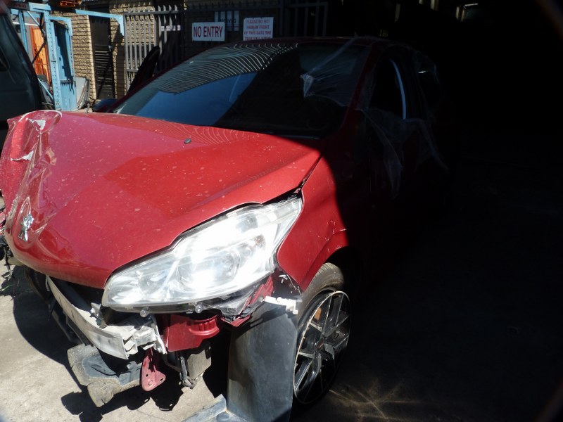Peugeot 208 1.6 VTi Allure Manual Red - 2013 STRIPPING FOR SPARES - Private Seller Peugeot 208 1.6 VTi Allure Manual Red - 2013 STRIPPING FOR SPARES - Private Seller