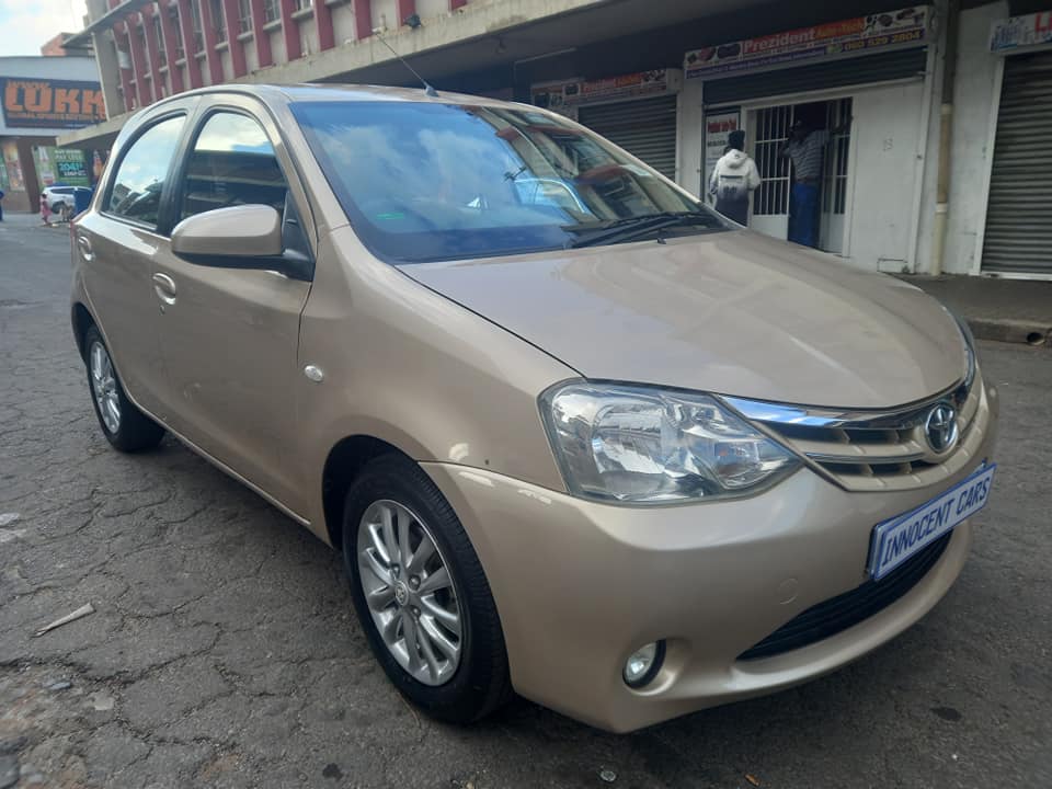 2017 TOYOTA ETIOS 1.5 SPRINT, PETROL, GOLD COLOR, MILEAGE 74000 KM