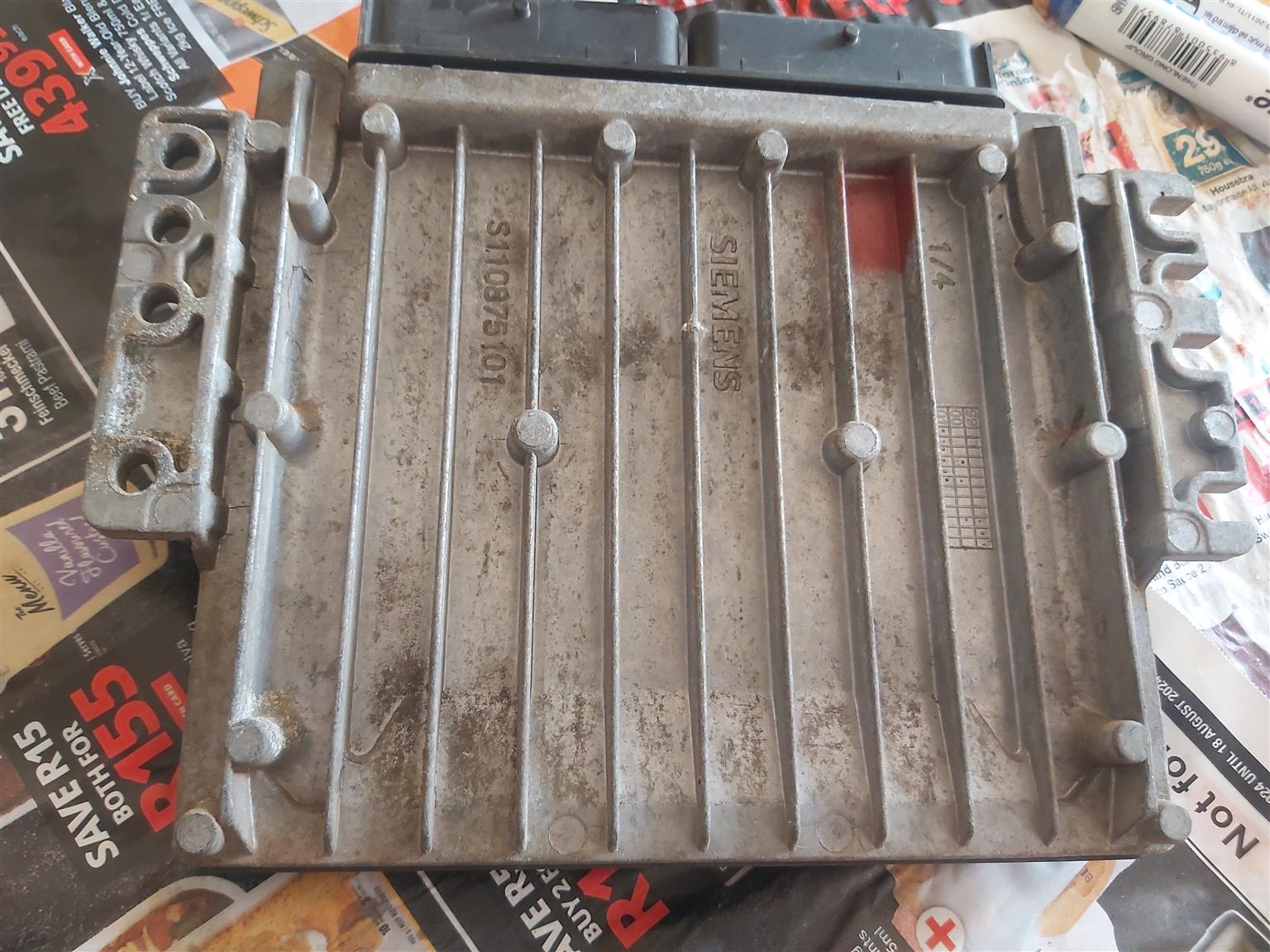 Computer box Clio 2 1.4 - Private Seller