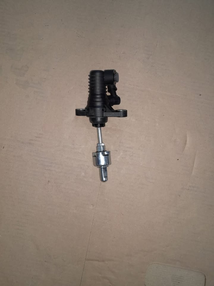 TOYOTA FORTUNER HILUX MASTER CYLINDER FOR SALE - Private Seller TOYOTA FORTUNER HILUX MASTER CYLINDER FOR SALE - Private Seller