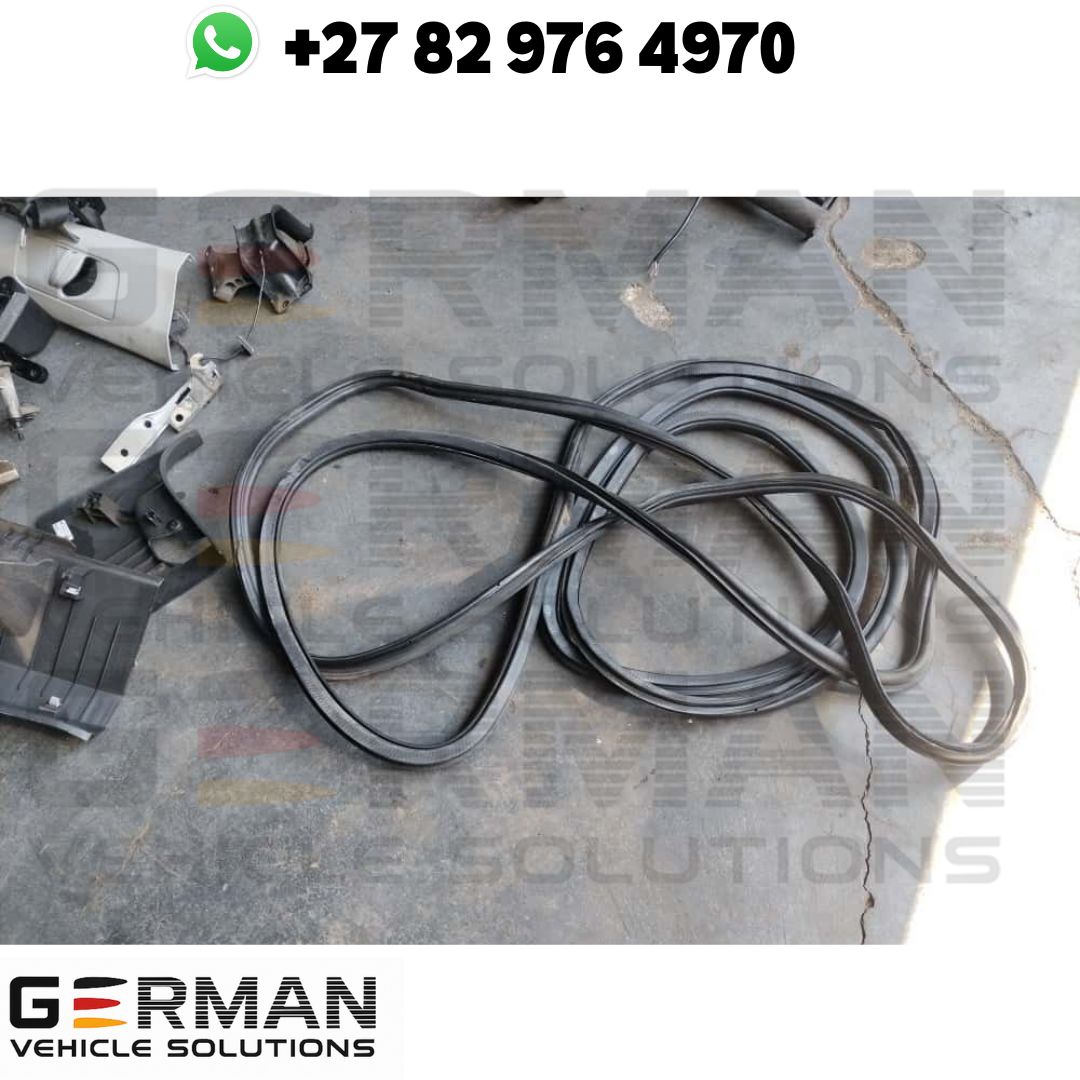 volkswagen polo 6 sedan rubber door seals door rubbers for sale used - Private Seller