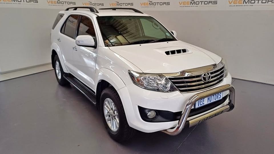 2014 TOYOTA FORTUNER 3.0D-4D 4X4 (M)