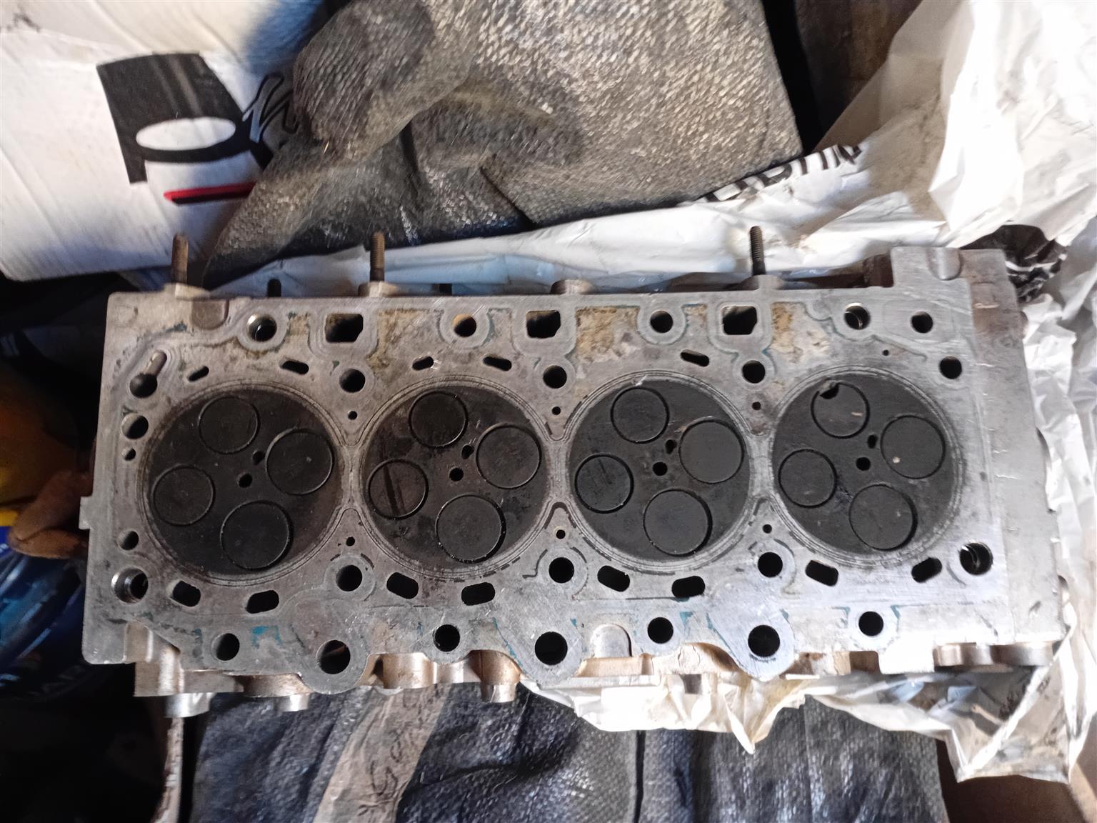 Kia 2500.cylinder head - Private Seller