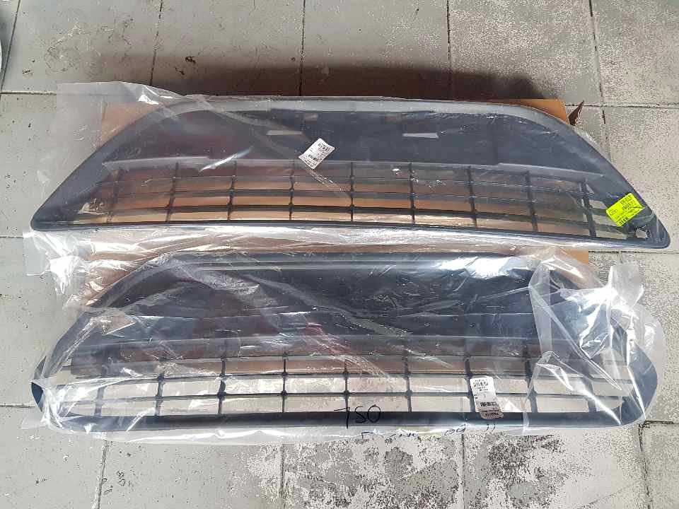 Centre Grill ford focus 2010-11 - Private Seller Centre Grill ford focus 2010-11 - Private Seller
