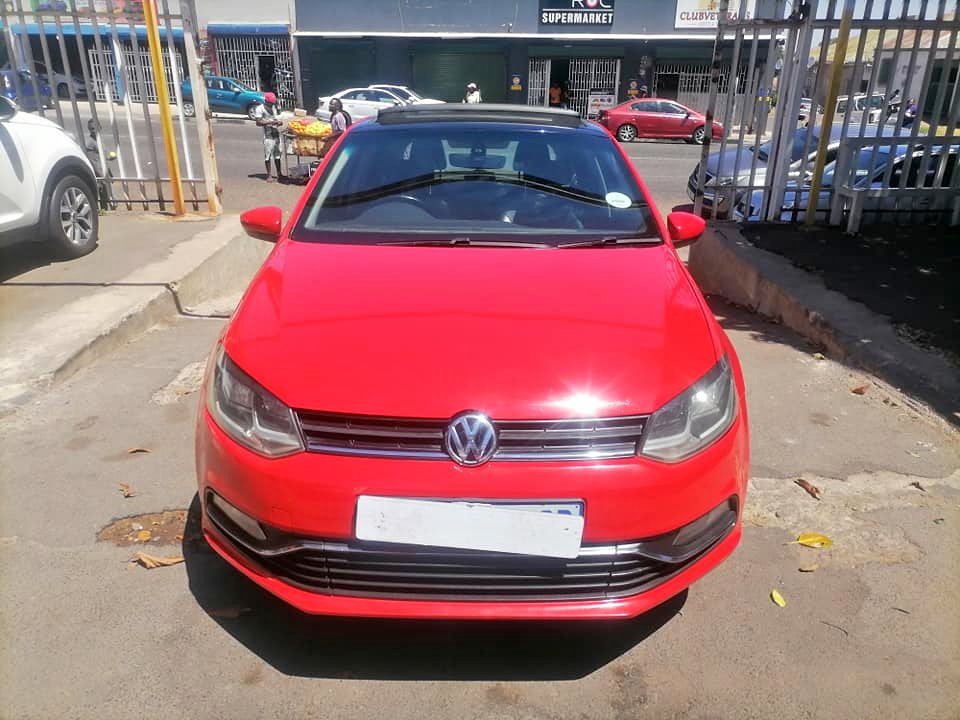 2014 Volkswagen polo TSI 1.2 sunroof and leather seat