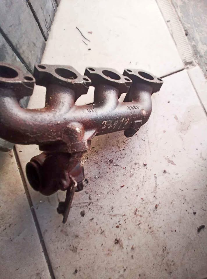Ford ranger 2.2 Tdci intake manifold - Private Seller Ford ranger 2.2 Tdci intake manifold - Private Seller