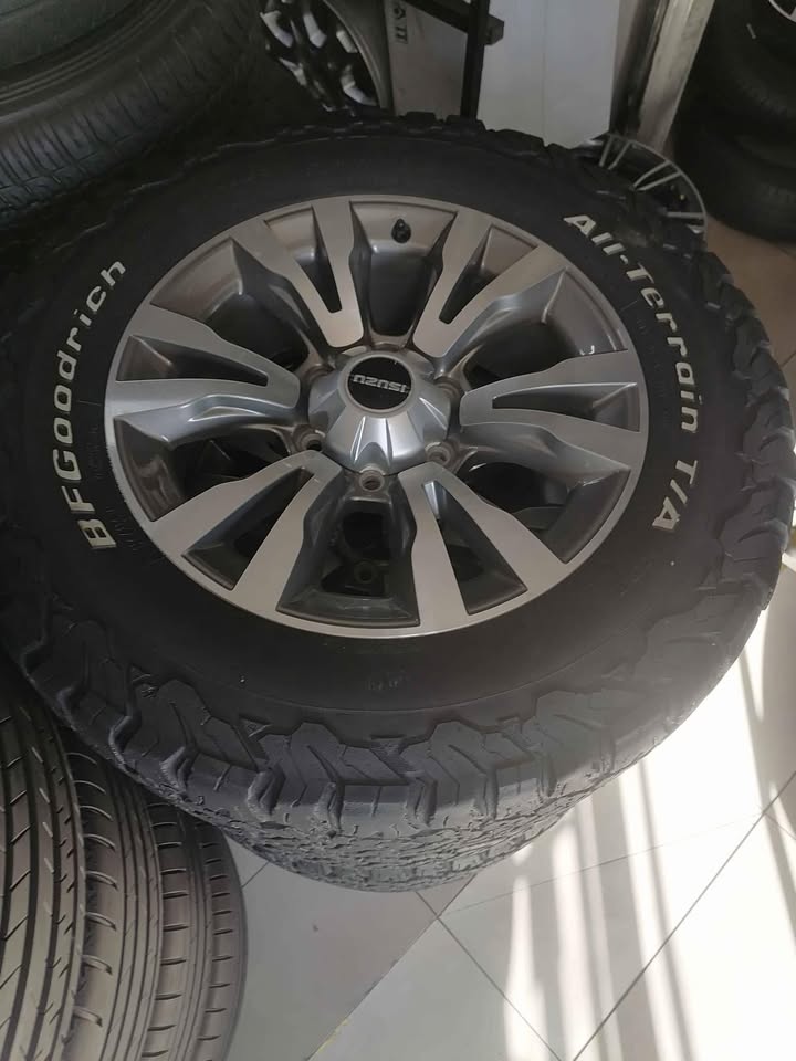 Isuzu DMX 18inch Mag Rims (WITH USED TYRES) | Junk Mail Marketplace