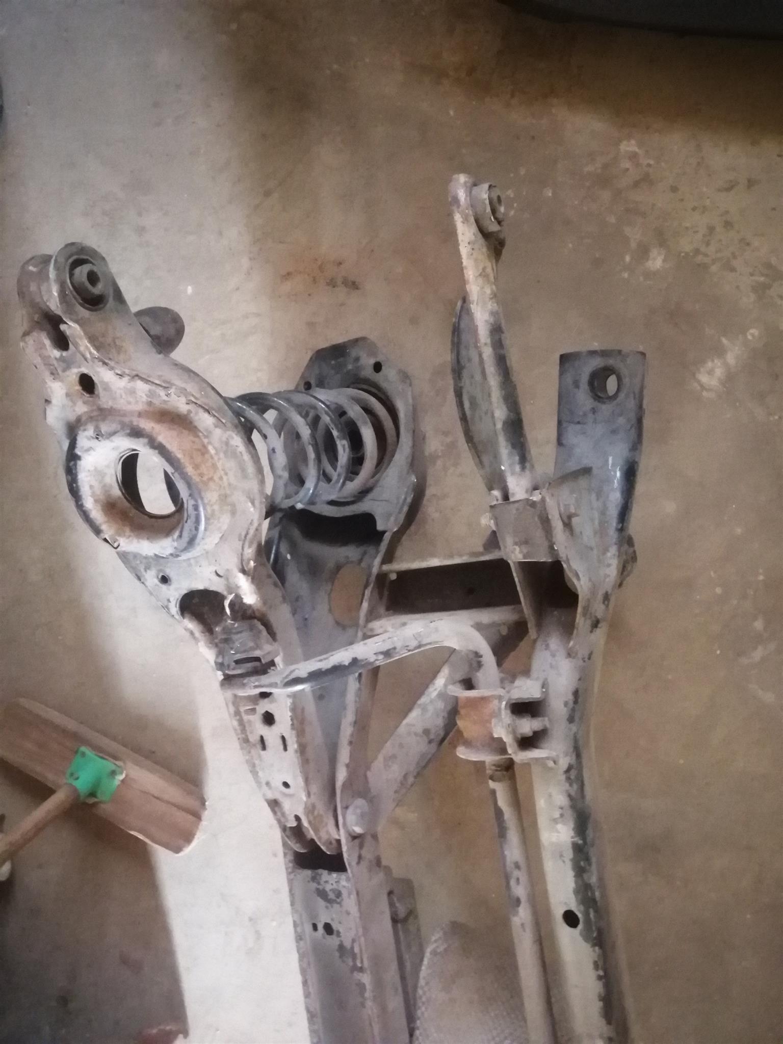 Volvo S40 T5 2006 Rear suspension - Private Seller