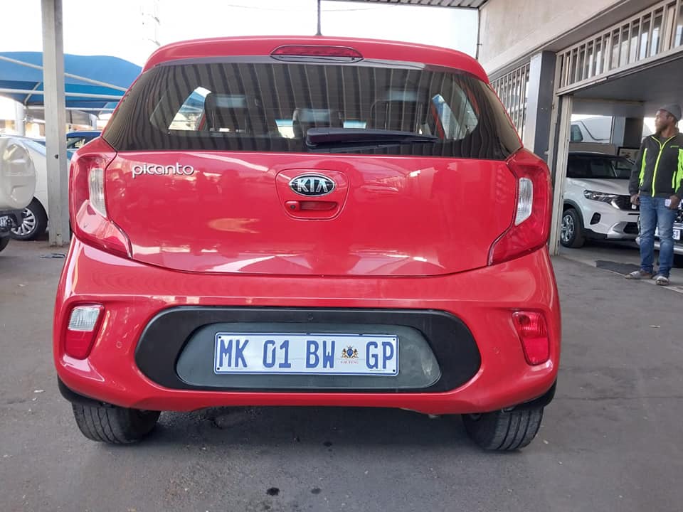 2017 KIA PICANTO SMART 1.2 89 000KM RED COLOR MANUEL PETROL